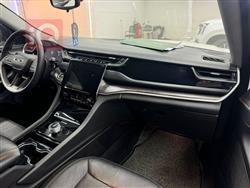 جیپ گراند شیرۆکی